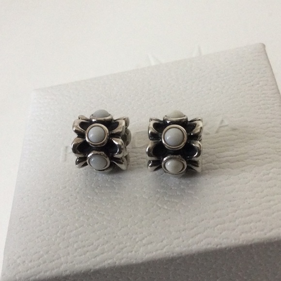 Pandora Forget Me Not